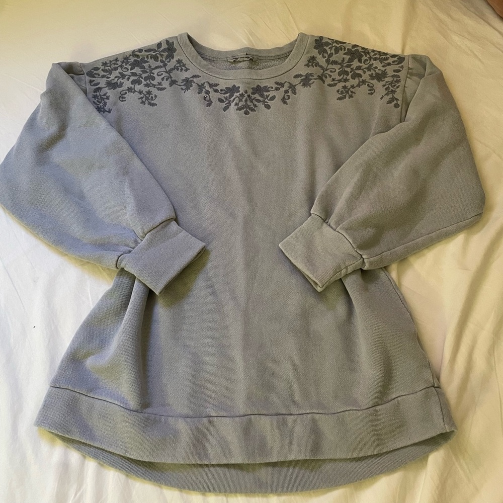 American Eagle grey/blue Sweatshirt with Floral Design small